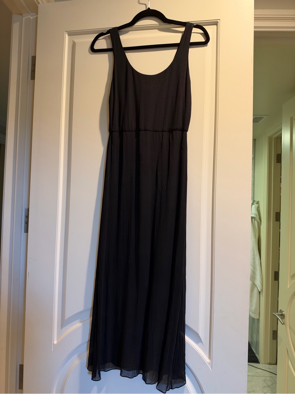 Alice + Olivia Black Midi Dress